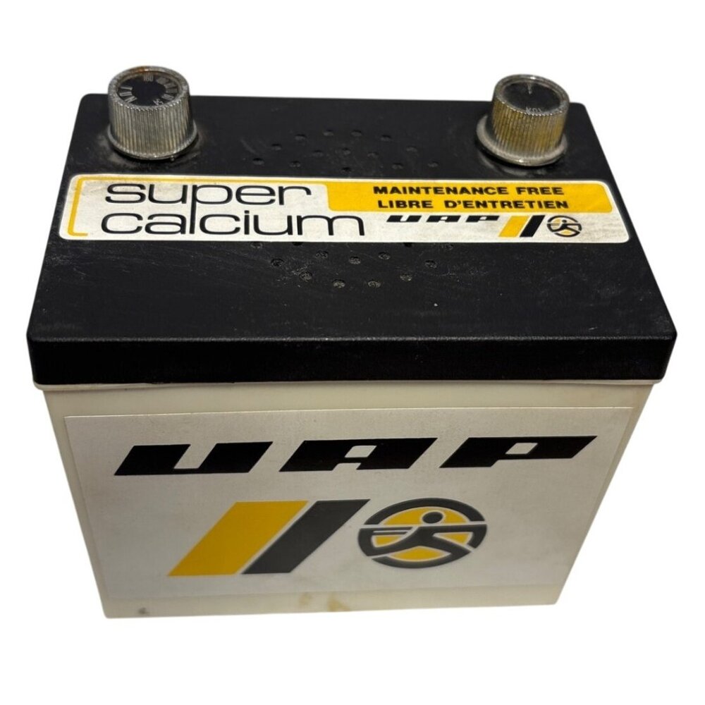 Novelty Radio UAP Battery AM Terminals Dials Novelty 3.75 x 3.25"